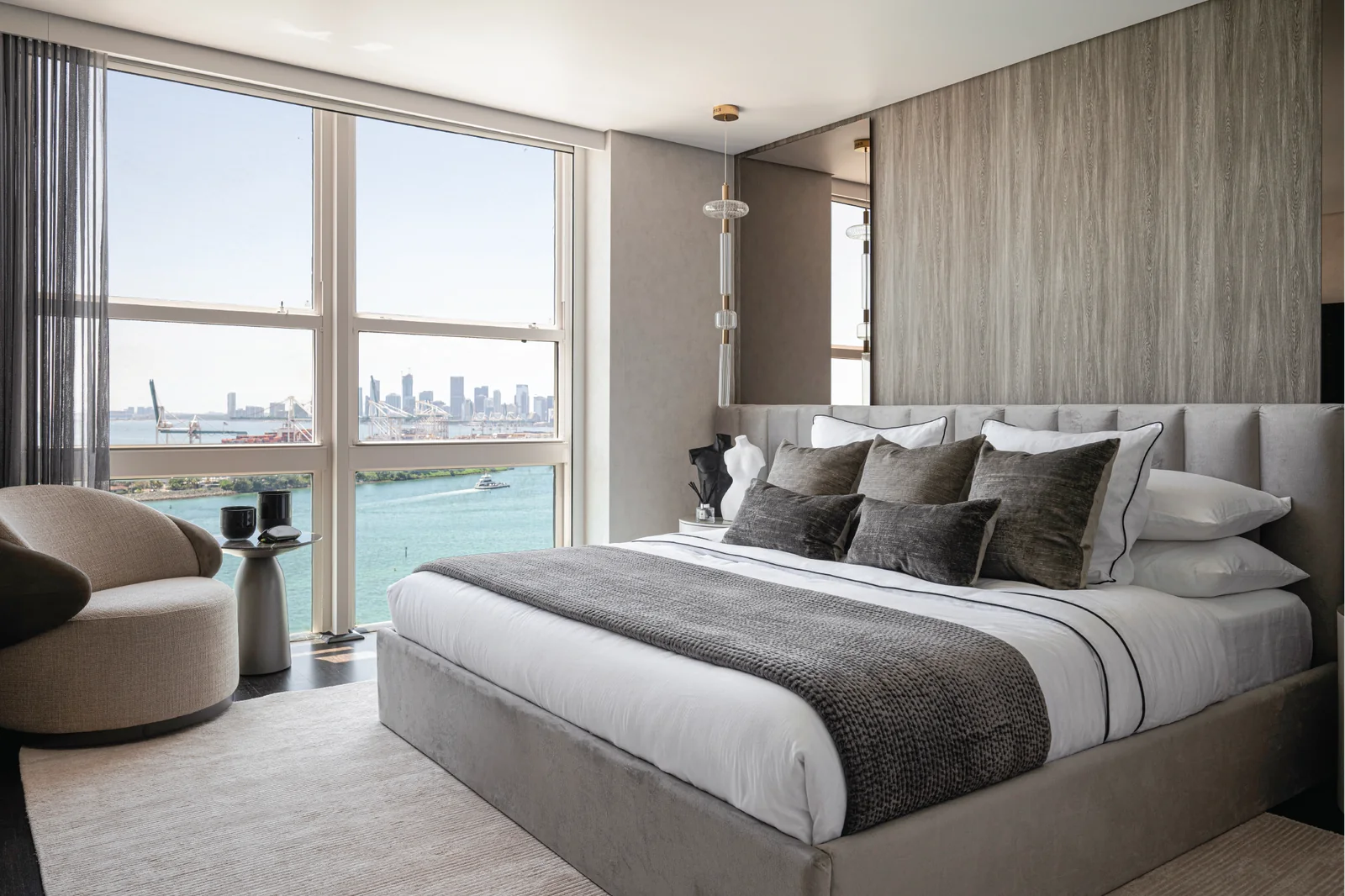 Casa Sienna — Primary bedroom with waterfront views