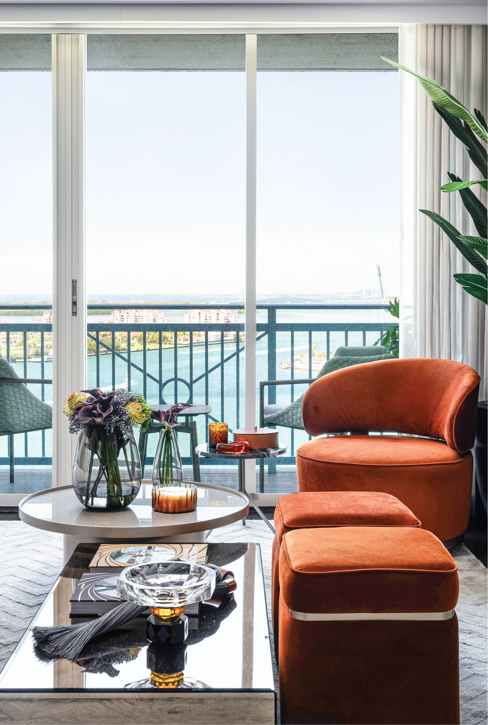 Casa Sienna — Sculptural seating beside the balcony