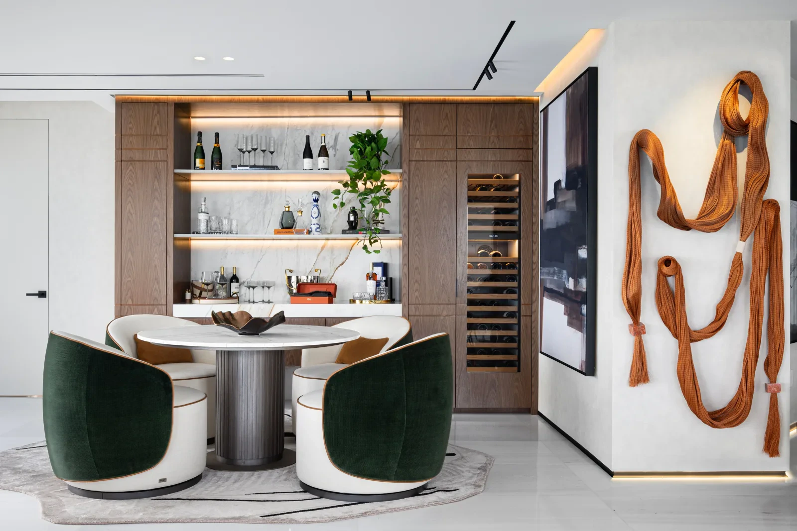 Odyssey Lower Penthouse — dining nook with skyline view